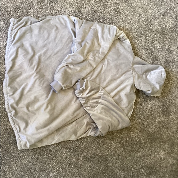 Sherpa Blanket Poncho - Picture 2 of 2